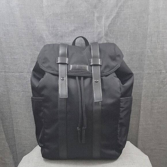 MioMojo Orlando VEGAN Black Leather Backpack -  Minimalist, Nylon, Recycled